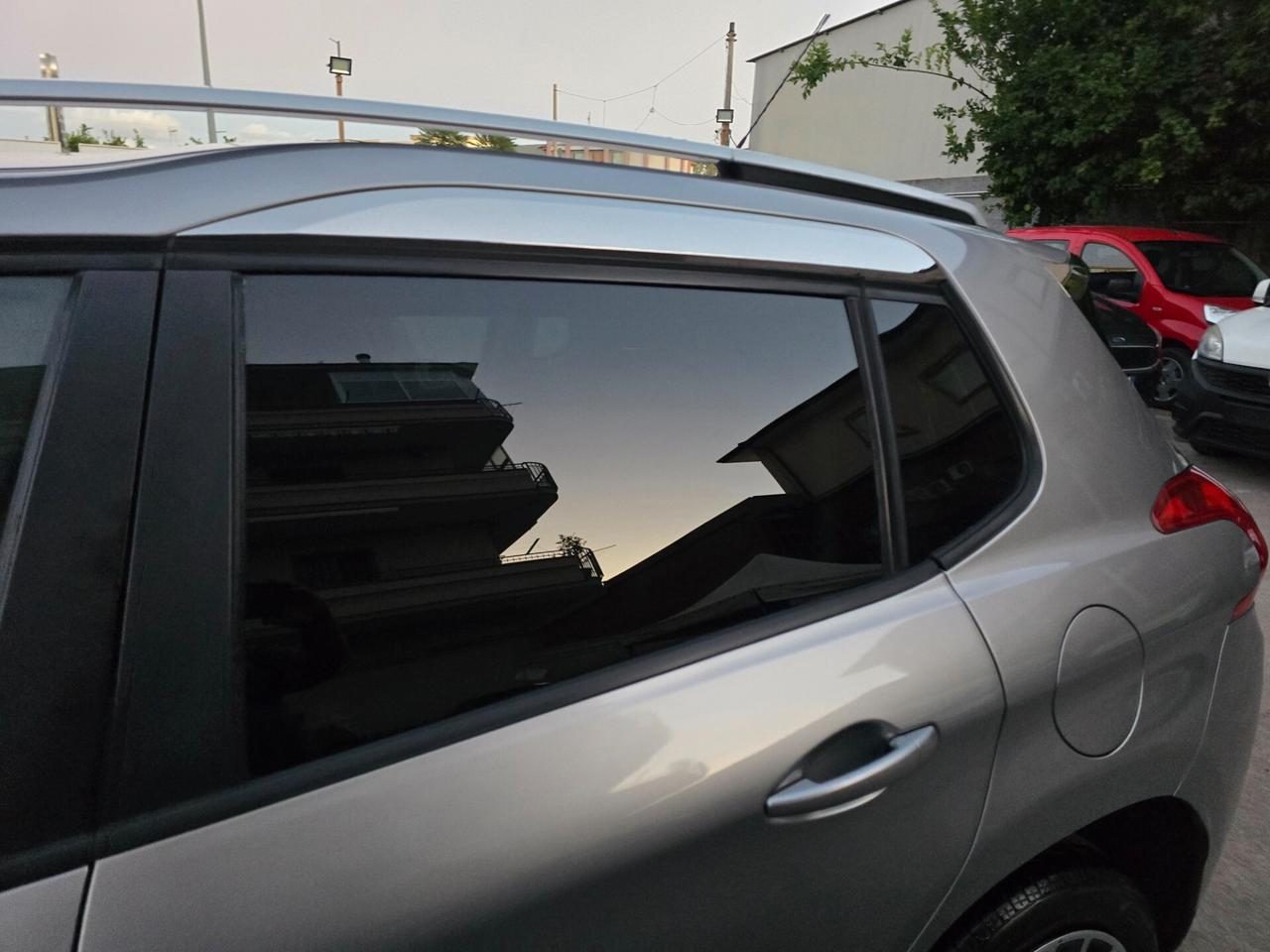 Peugeot 2008 BlueHDi 100 Allure