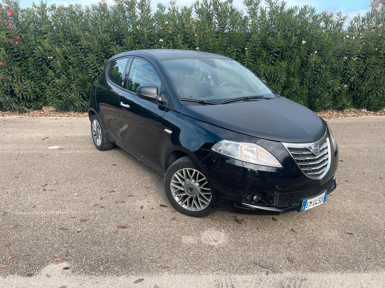 Lancia Ypsilon 1.2 69 CV 5 porte GPL Ecochic Gold