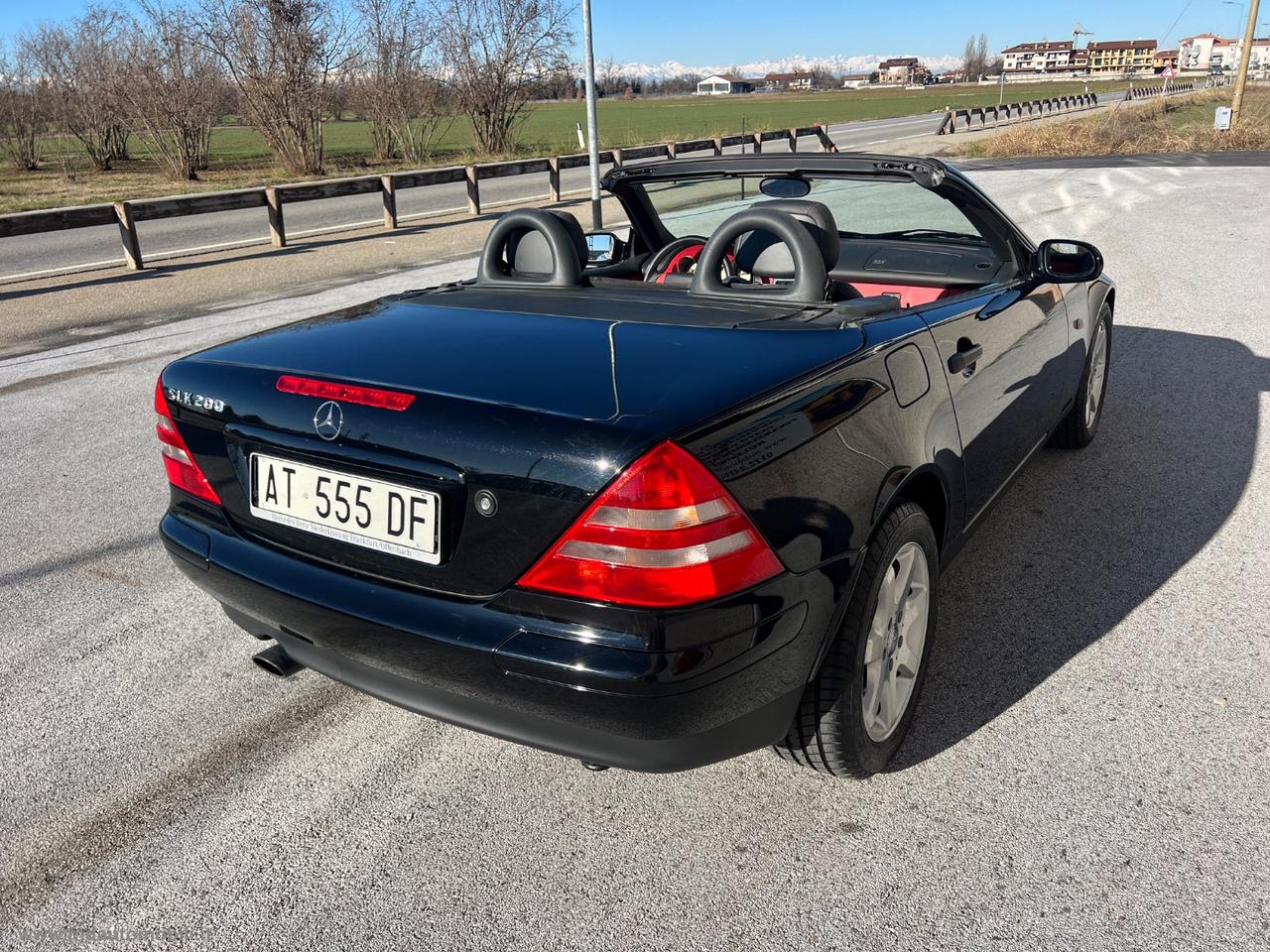 MERCEDES-BENZ SLK 200 SOLO KM.9700 UNICOPROPRIETARIO