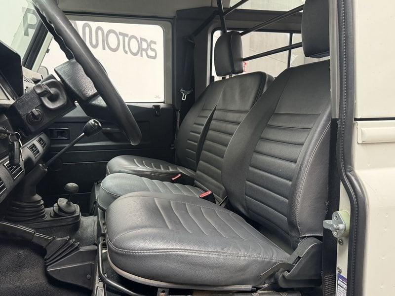 Land Rover Defender 90 TD5 Autocarro 3 Posti C/CLIMA Verricello Omologato Gancio Traino