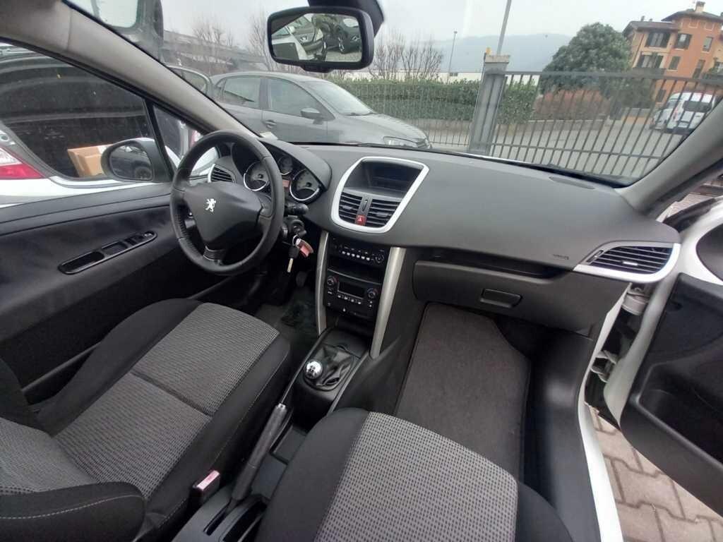 PEUGEOT 207 1,4 BENZINA- OK NEOPATENTATI