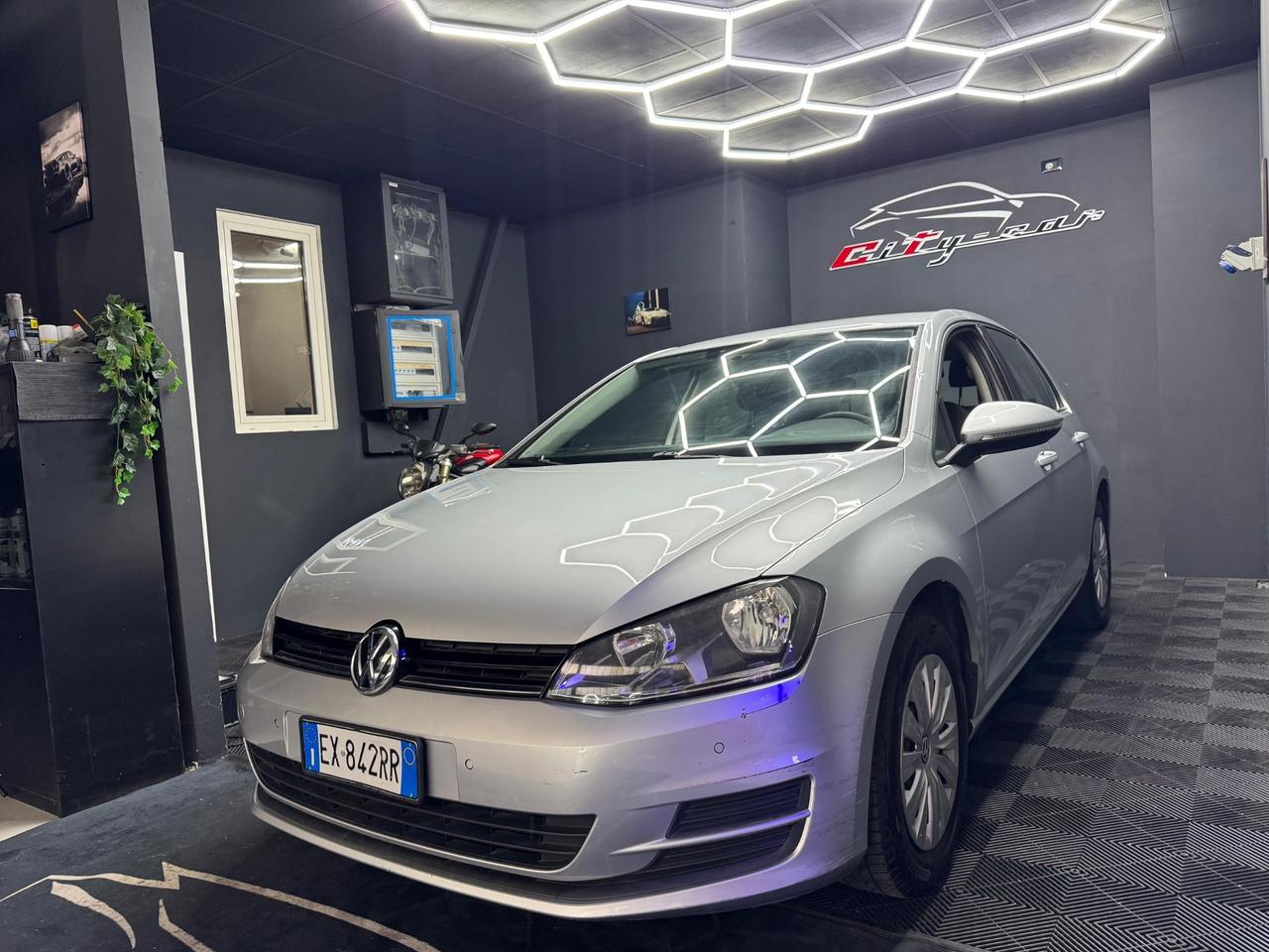 Vendesi Volkswagen Golf 1.2 TSI 85 CV – 2015