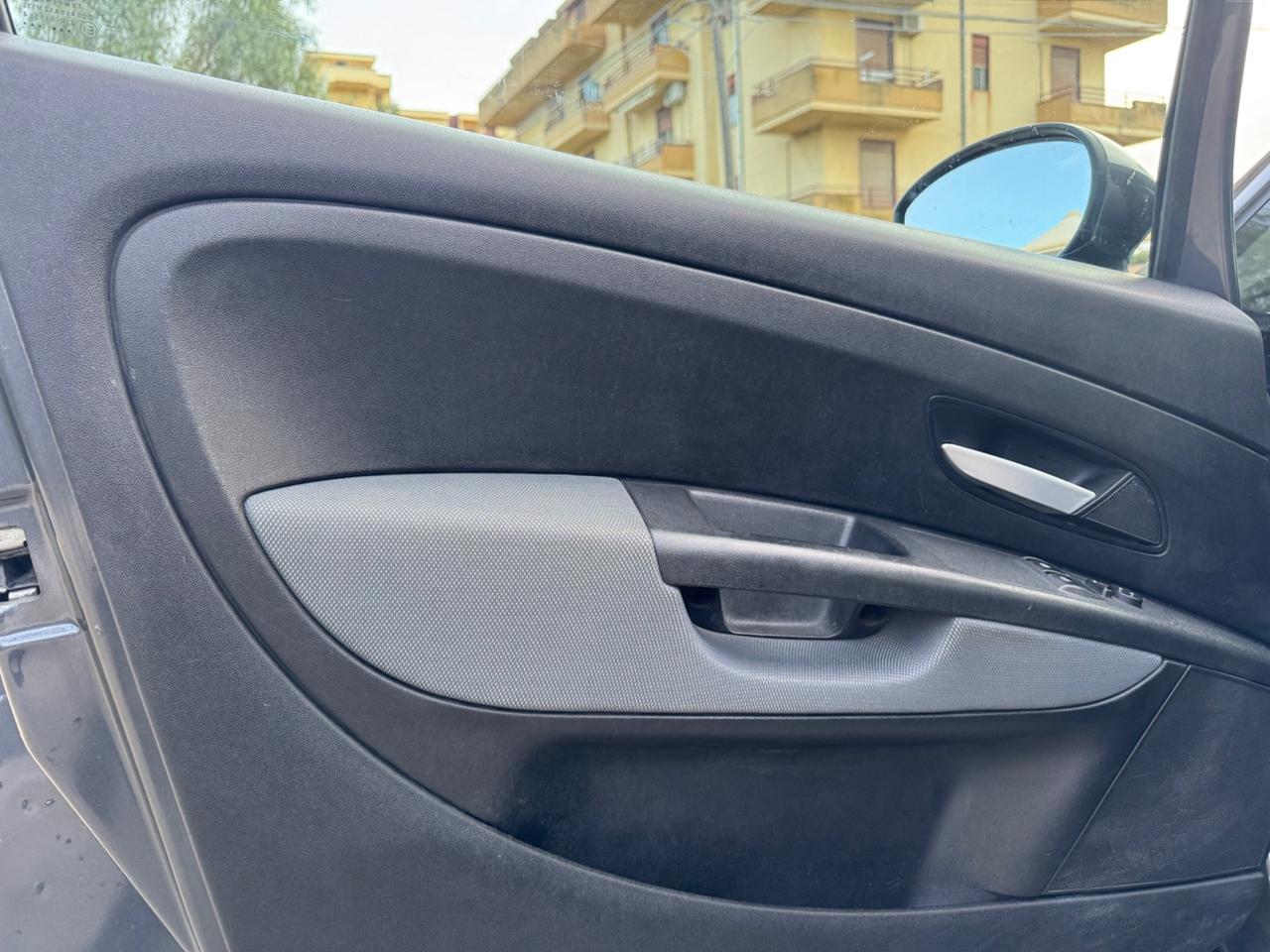 FIAT GRANDE PUNTO 1.3 MJT 75 CV DYNAMIC NEO PATENTATI