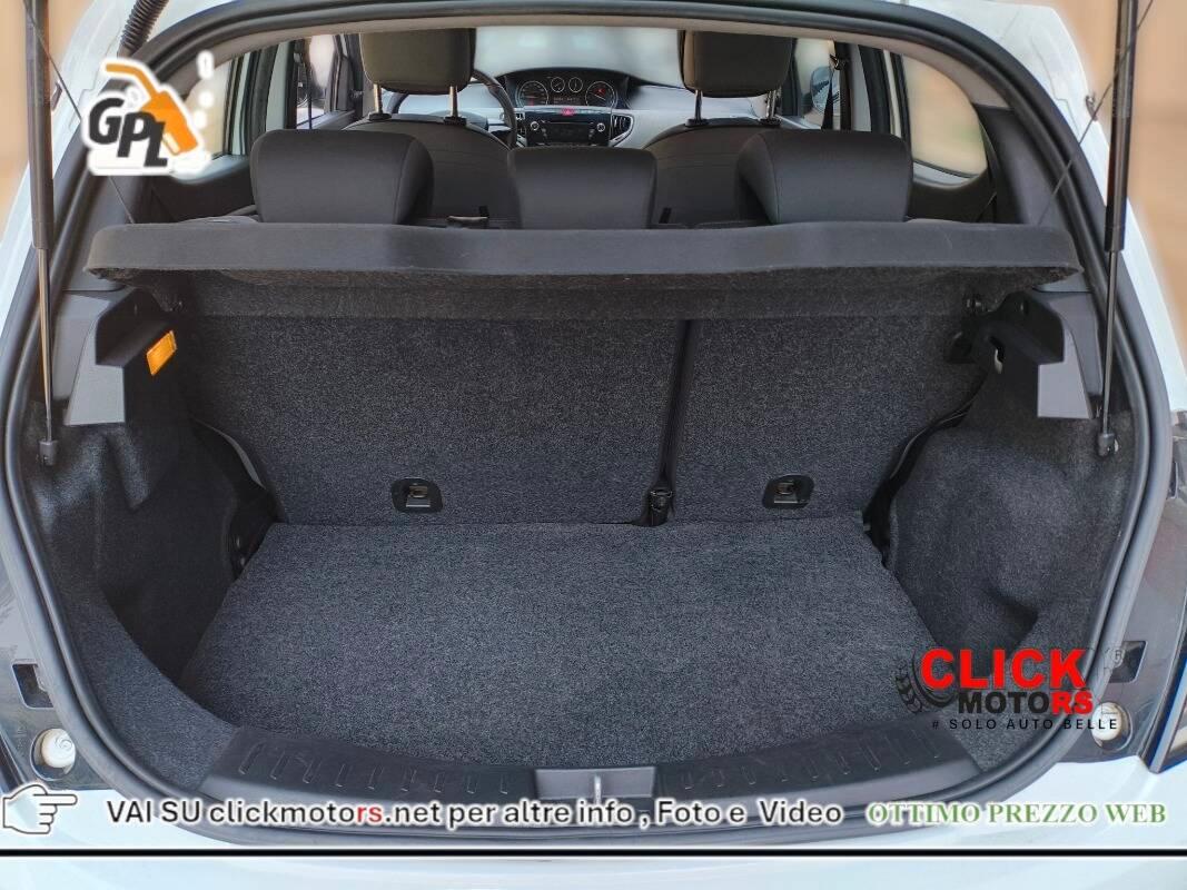 Lancia Ypsilon Ypsilon III 2013 1.2 8v Gold ecochic Gpl 69cv