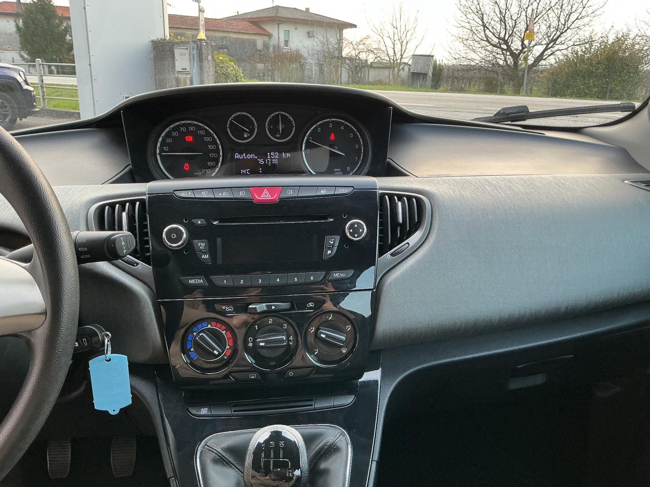 Lancia Ypsilon 1.2 benzina km 75000