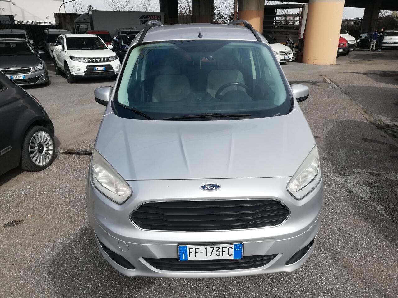 Ford Tourneo Courier 1.0 EcoBoost 100 CV Titanium