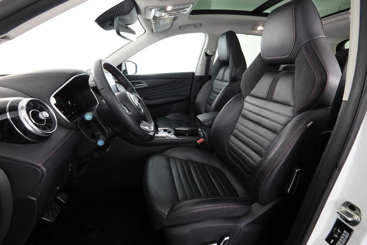 MG EHS Plug-in Hybrid Luxury