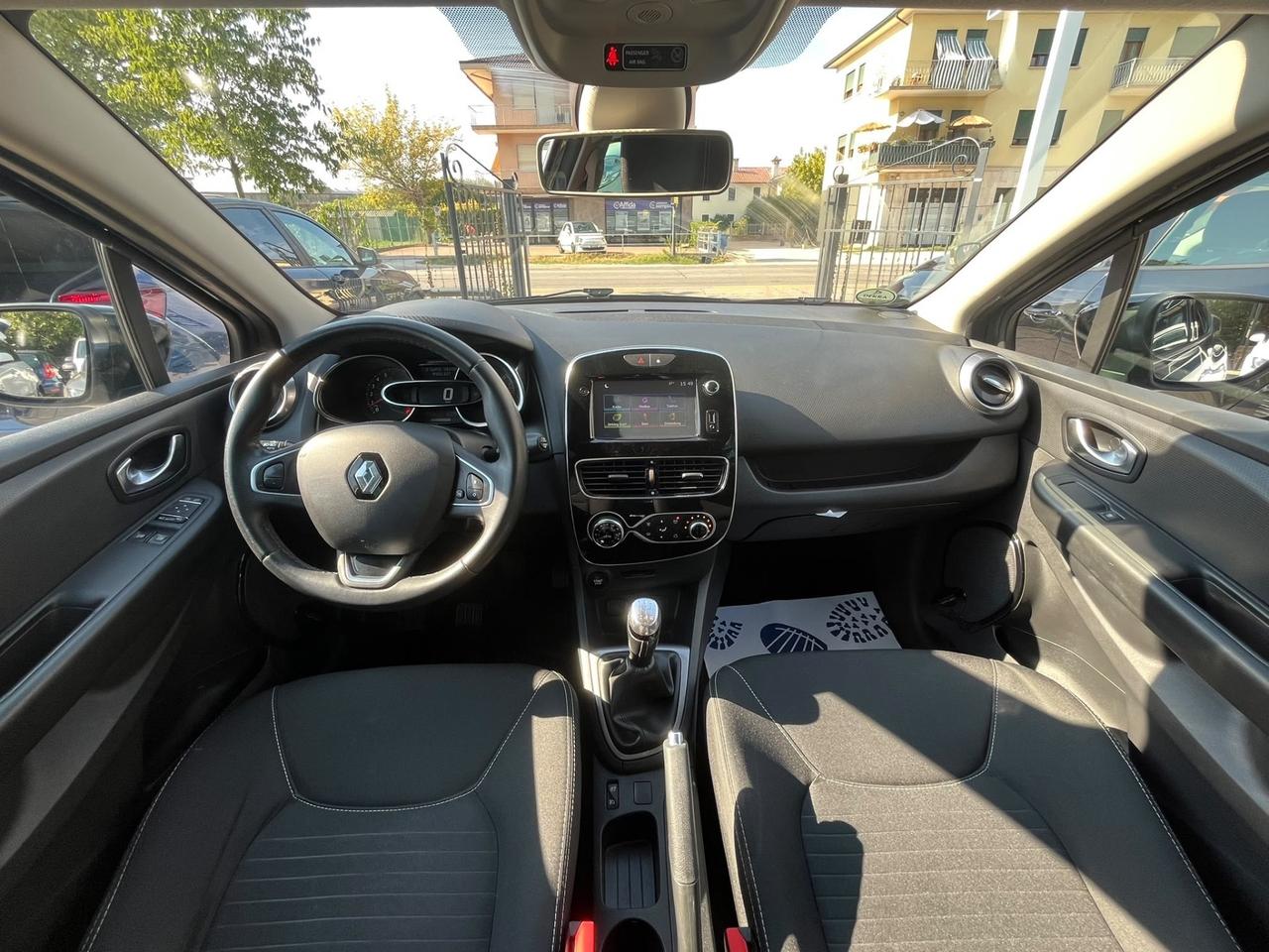 Renault Clio 1.2 75CV Neopatentati
