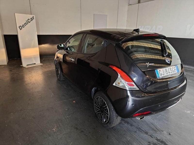 Lancia Ypsilon 1.0 FireFly 5 porte S&S Hybrid Gold