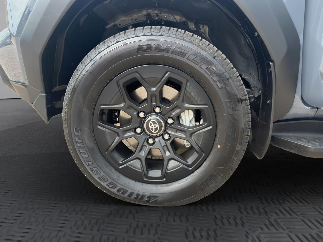 Toyota Hilux 2.8 d-4d 48V double cab Invincible