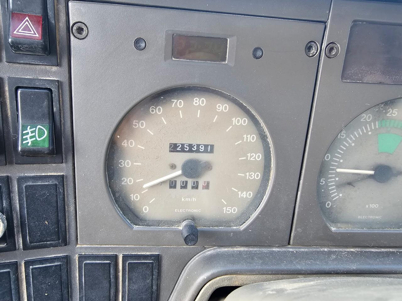 IVECO 35-10 - ribaltabile trilaterale