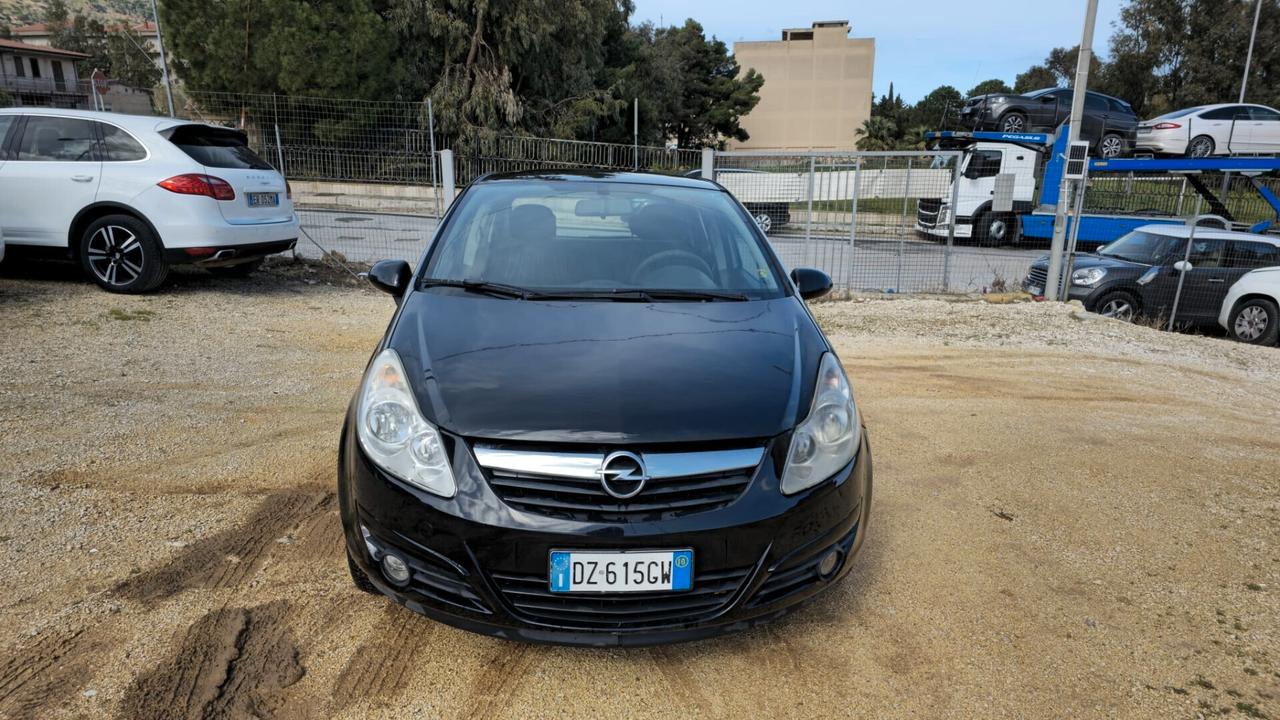 OPEL CORSA 1.2 80 CV BENZINA GPL 2010 CLUB E4 ADATTA PER NEO PATENTATI