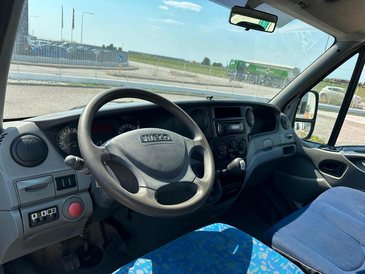Iveco Daily 35/E4 ribaltabile trilaterale con gru