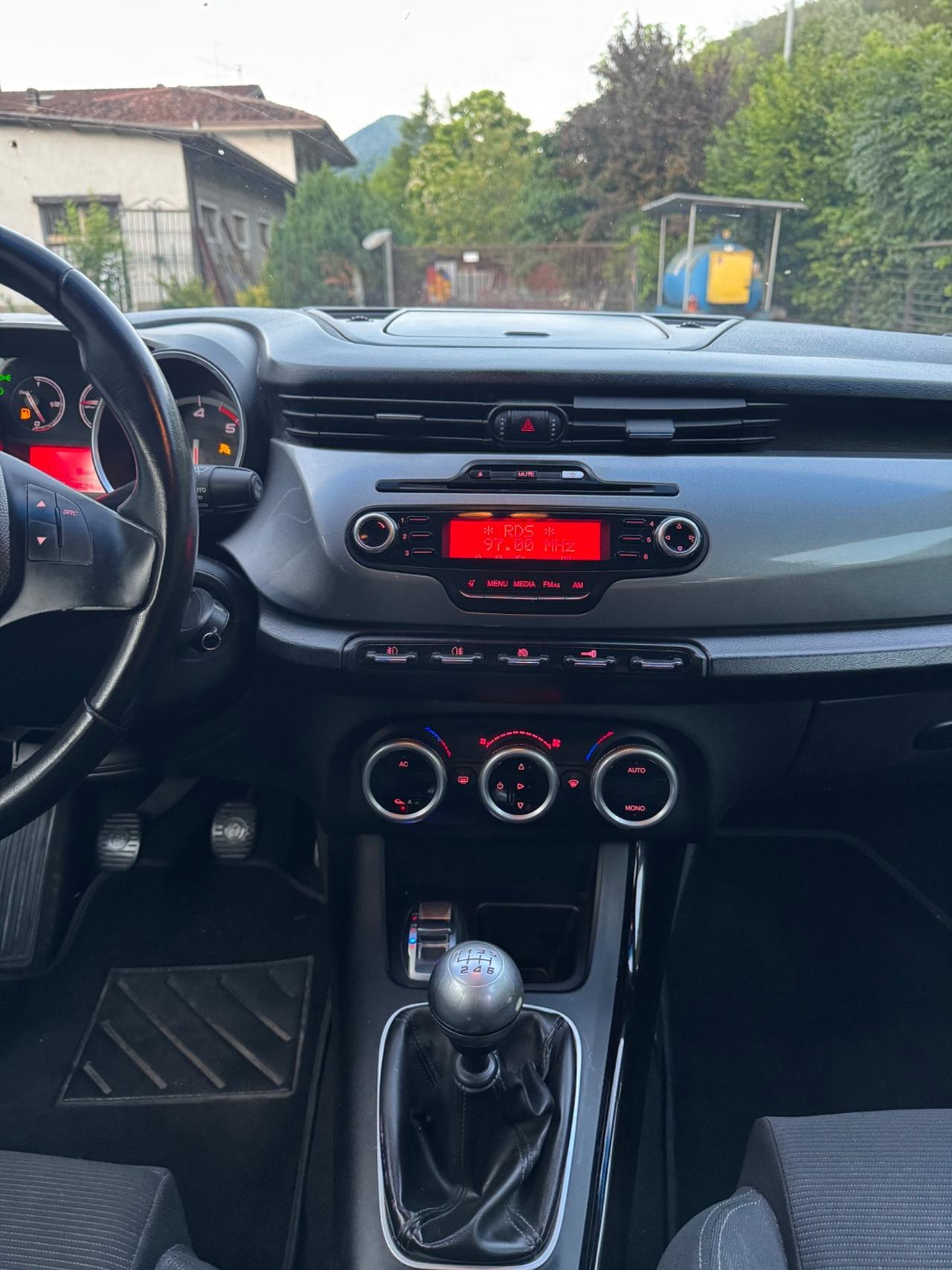 Alfa Romeo Giulietta 2.0 JTDm-2 140 CV Distinctive