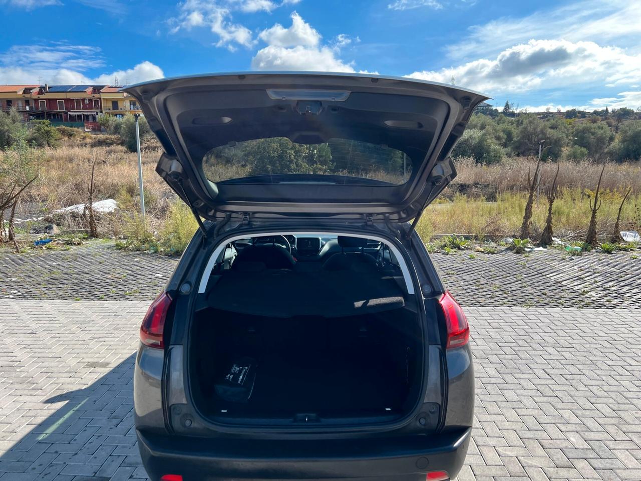 Peugeot 2008 1.6HDI PARI AL NUOVO FULL 2016