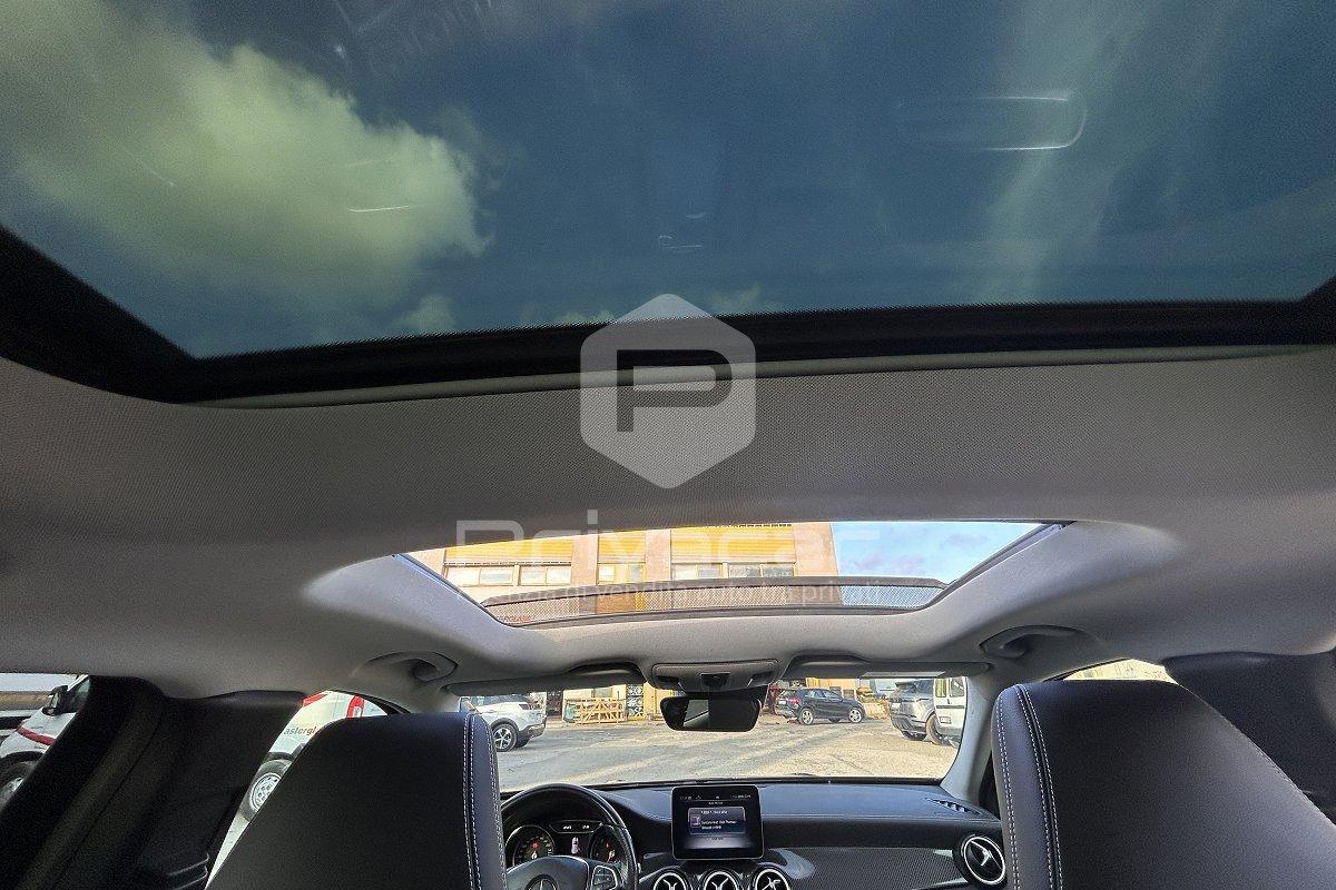 MERCEDES GLA 200 d Automatic Premium