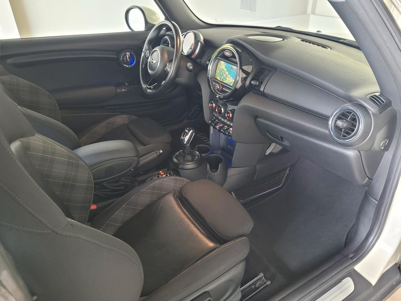 Mini One 1.5 STEPTRONIC 3 PORTE LED NAVI PELLE C 17"