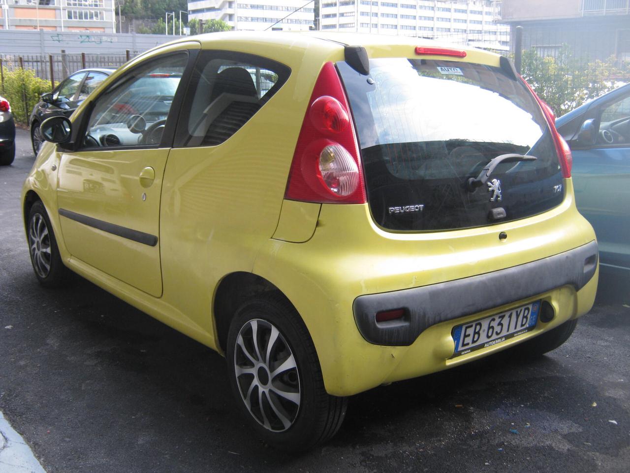 Peugeot 107 1.0 68CV 3p. AUTOEMILIA