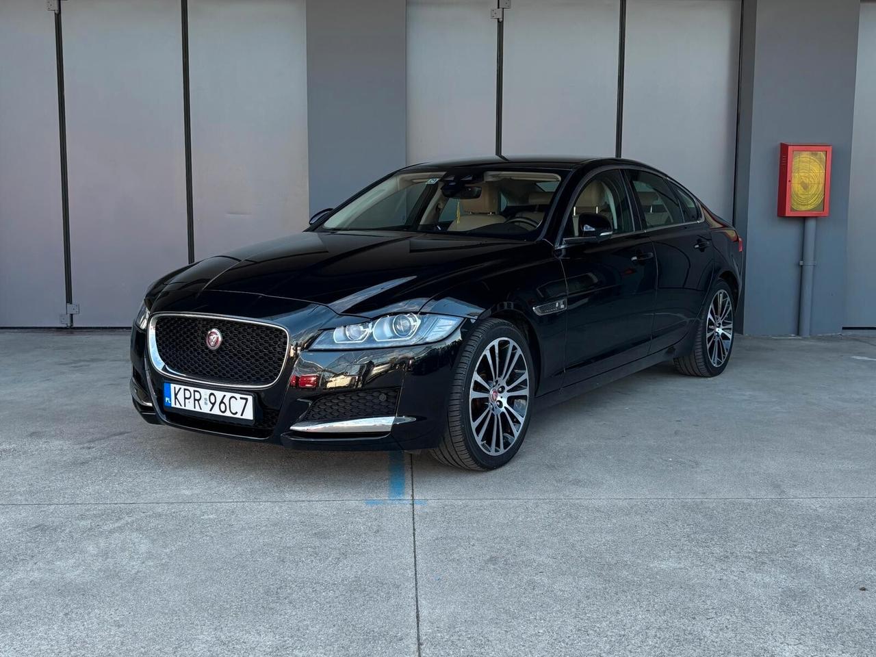 Jaguar XF 2.0 D 180 CV AWD aut. Prestige