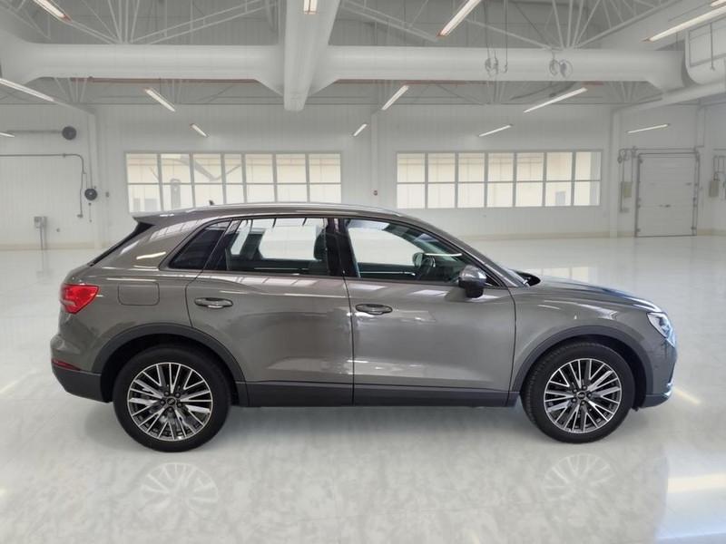 AUDI Q3 35 TDI S tronic Business