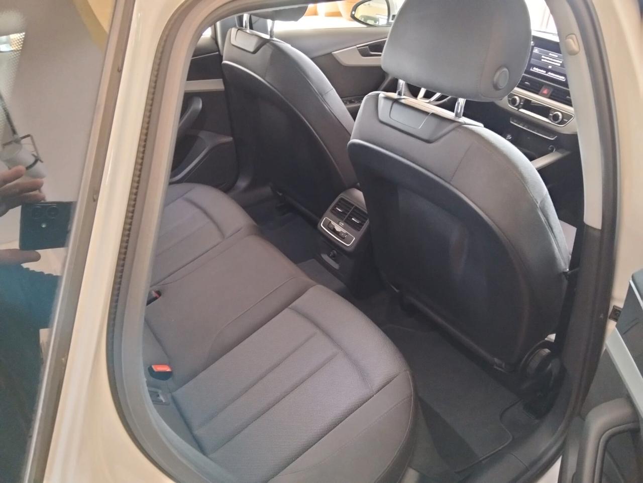 Audi A4 Avant 35 TDI/163 CV S tronic Business Advanced