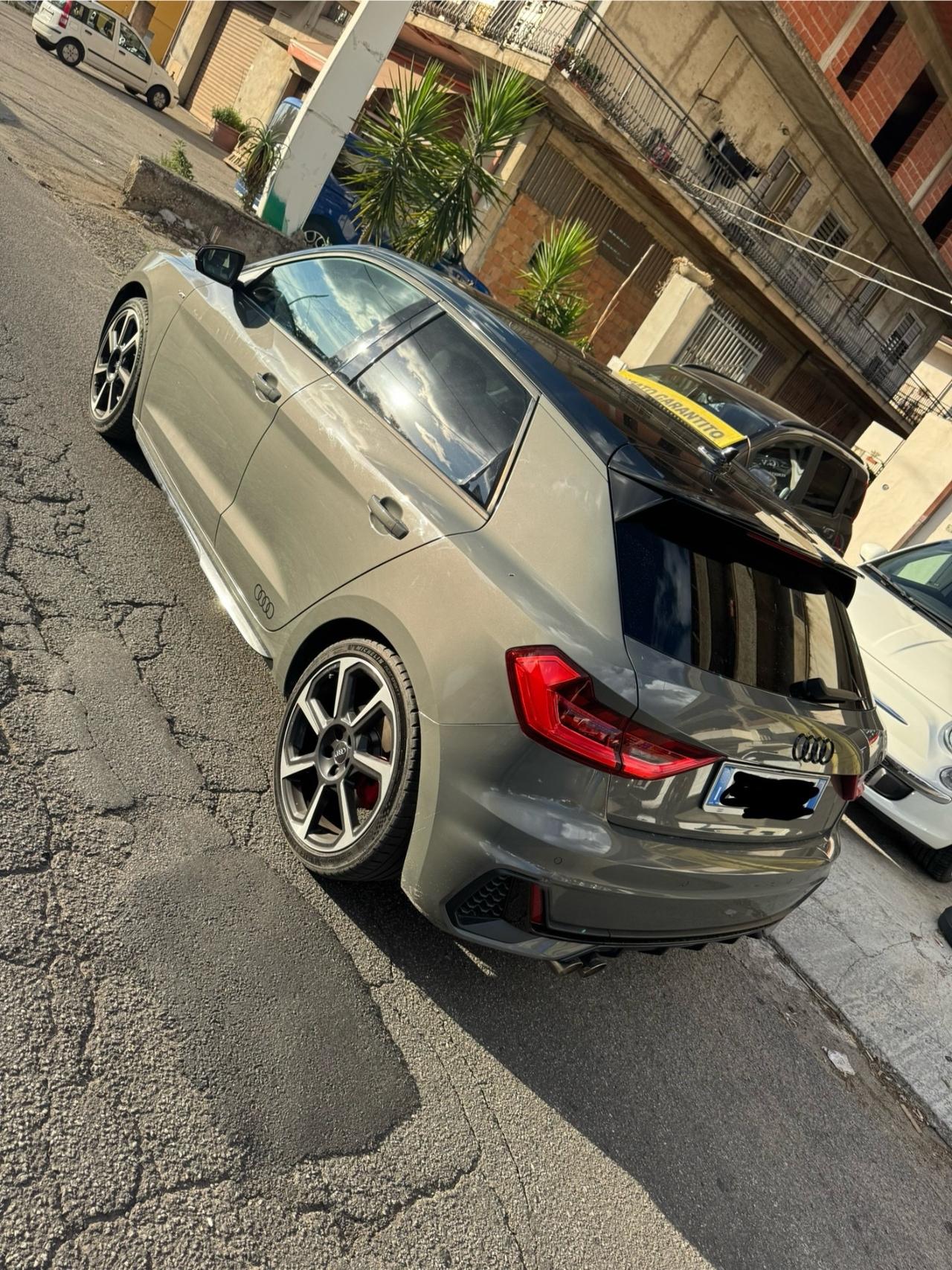 Audi A1 SPB 40 TFSI S tronic Identity Black