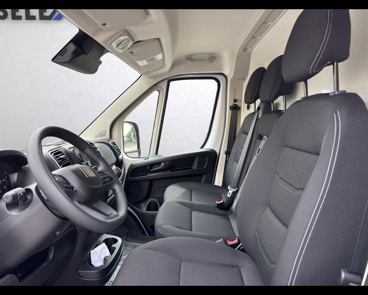 FIAT Ducato Serie 2 Stock My25 Furgone Lastrato 35q Mh2 140cv 2.2 Multijet 3 E