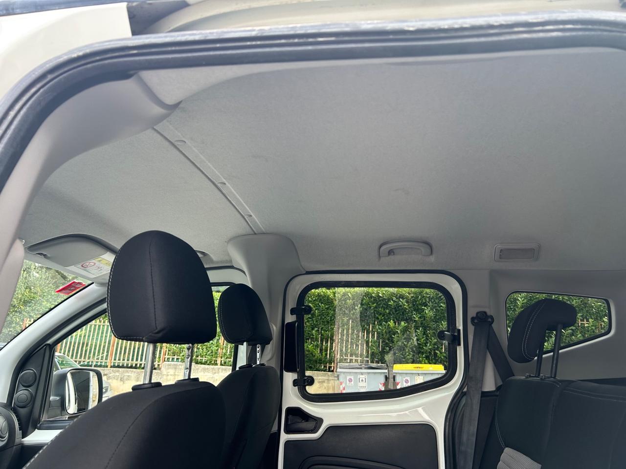 Fiat Qubo 1.3 MJT 95 CV Trekking Autocarro