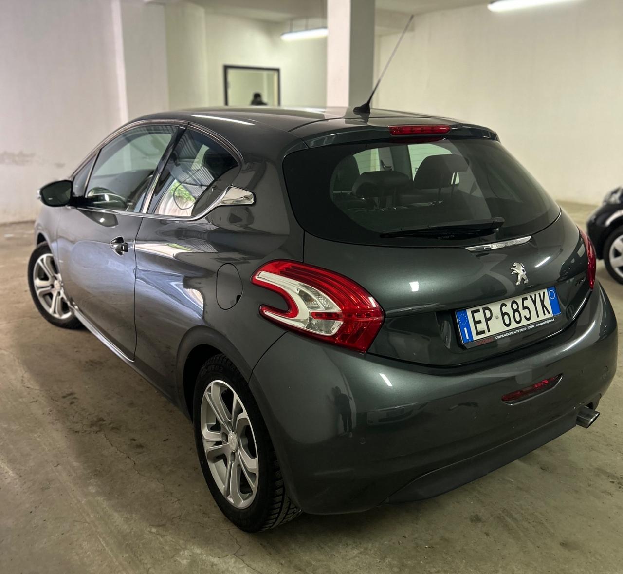 Peugeot 208 1.2 VTi 82 CV 3 porte Allure