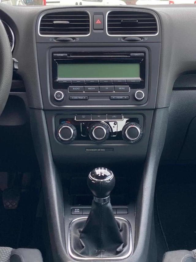 VOLKSWAGEN Golf 1.6 5p. Trendline// cinghia appena fatta