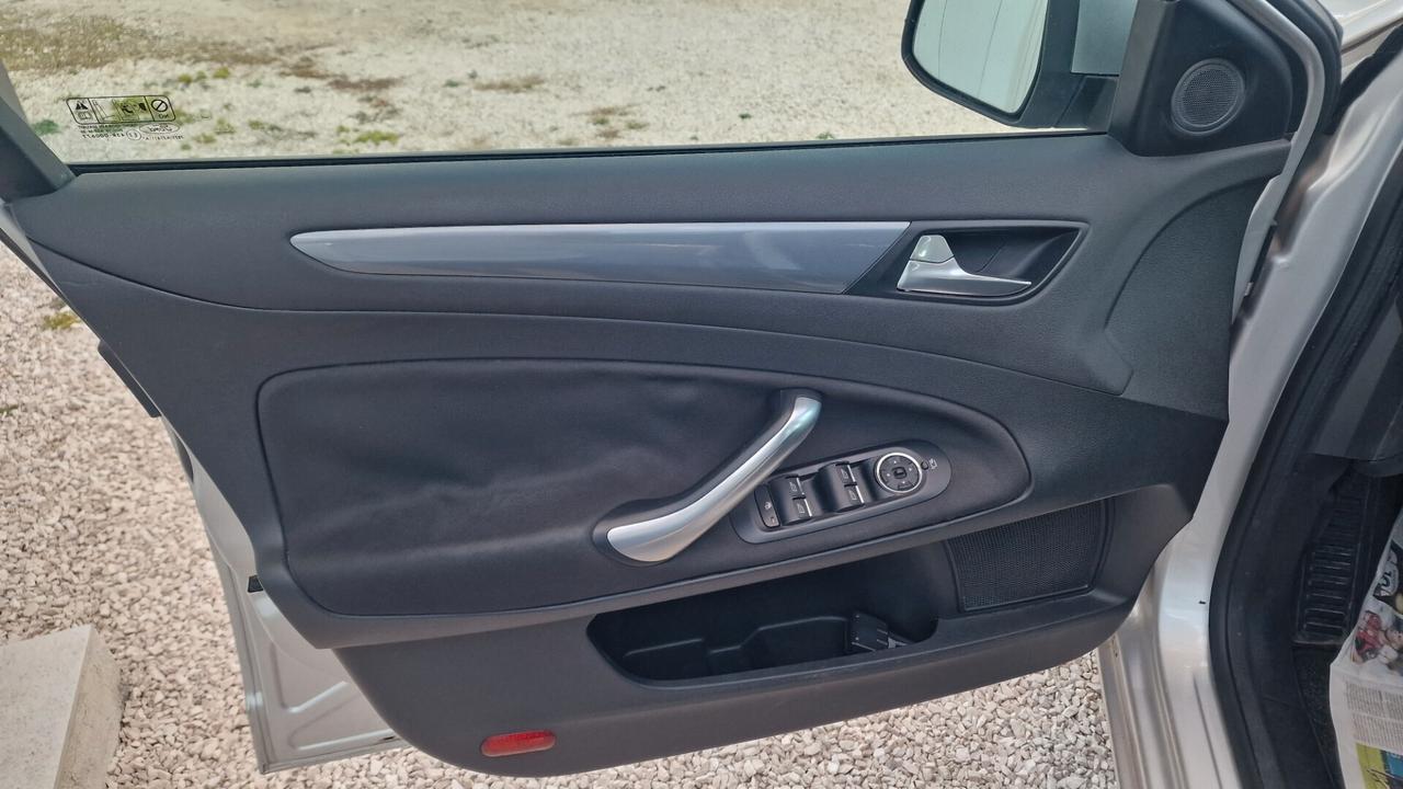 Ford Mondeo 1.6 TDCi 115 CV S.W Titanium - 2012
