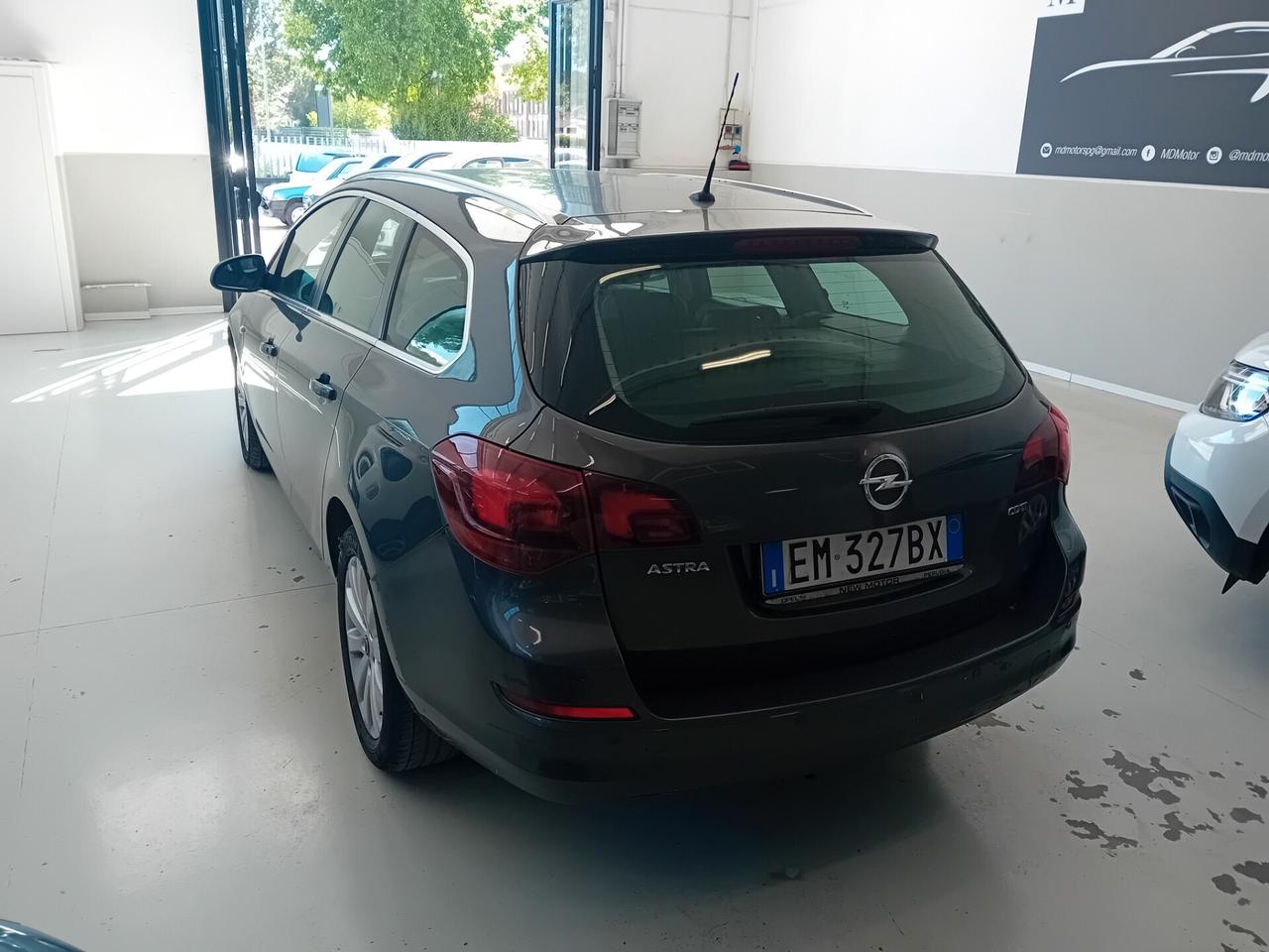 Opel Astra 1.7 CDTI 110CV Sports Tourer Cosmo