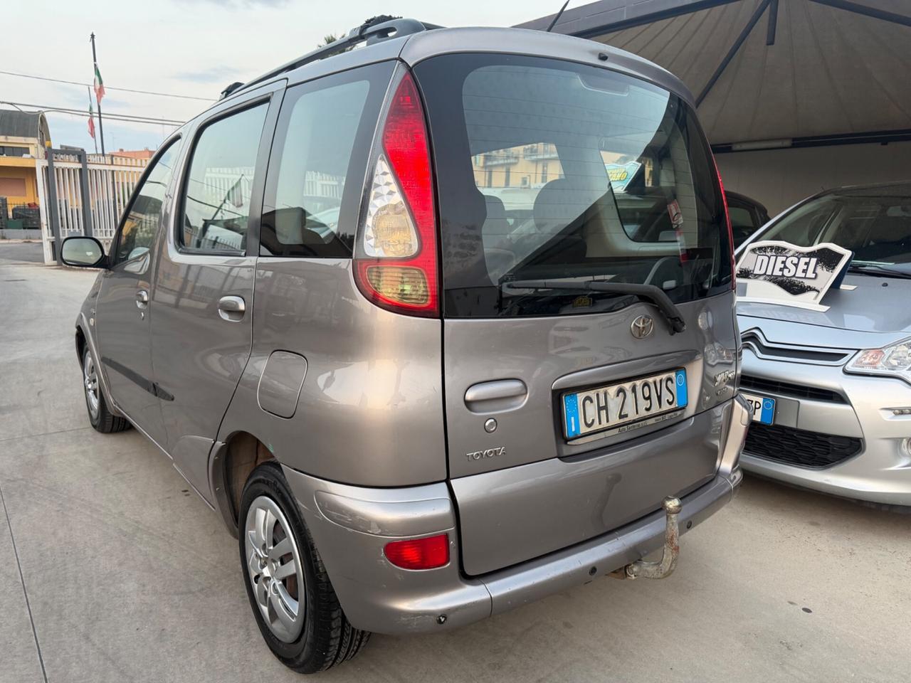 TOYOTA YARIS VERSO 1.4 DIESEL - GANCIO TRAINO OMOLOGATO