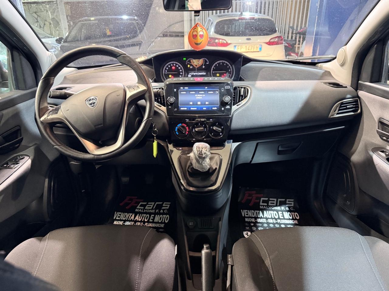 Lancia Ypsilon 1.0 FireFly 5 porte S&S Hybrid Ecochic UnYca