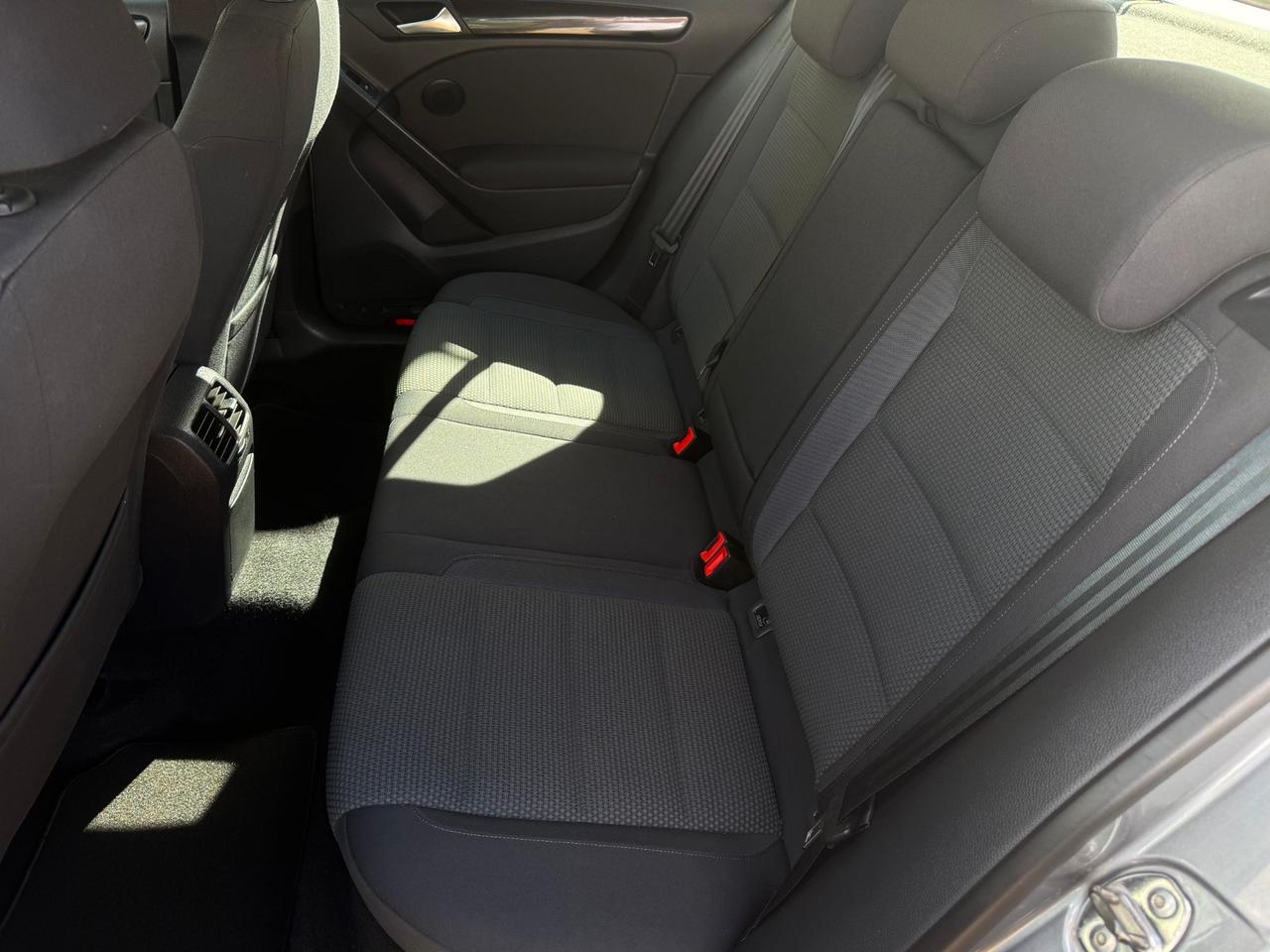 Volkswagen Golf 1.6 TDI DPF 5p. Highline
