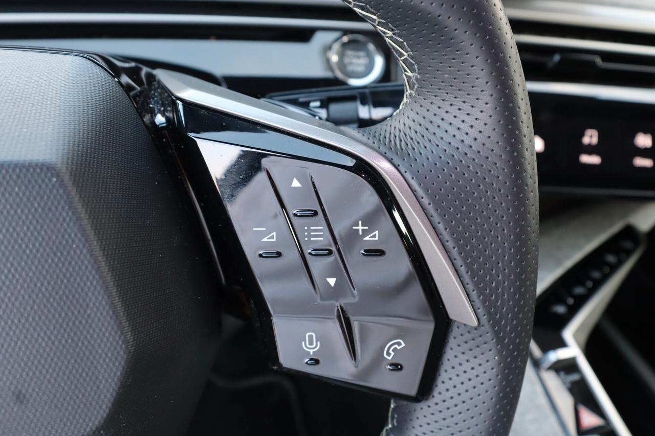 PEUGEOT Nuova 3008 1.2cc Hybrid 145cv E-DCS6 GT