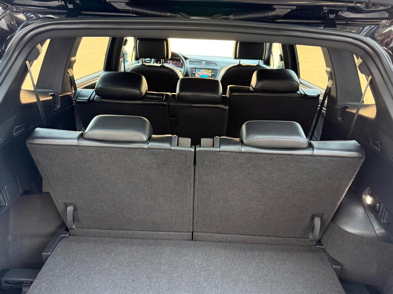 Volkswagen Tiguan Allspace 2.0 TDI SCR DSG R-Line 7 POSTI GRANZIA UFFICIALE FINO 2028