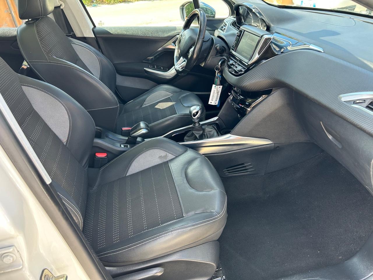 Peugeot 2008 1.6 e-HDi 115 CV Stop&Start Allure