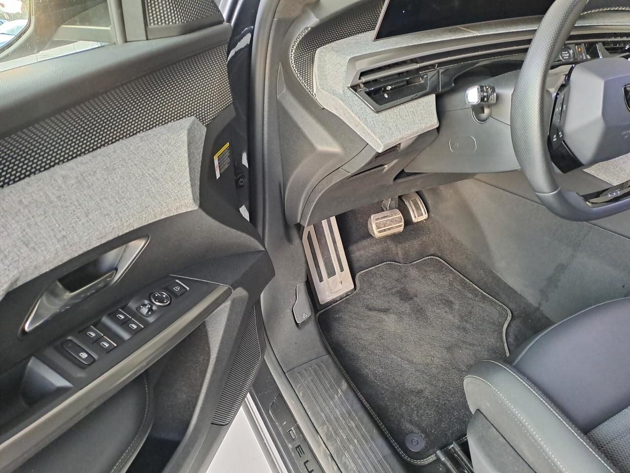 Peugeot 3008 Hybrid 145 CV-DCS6 GT 2025 km 10820