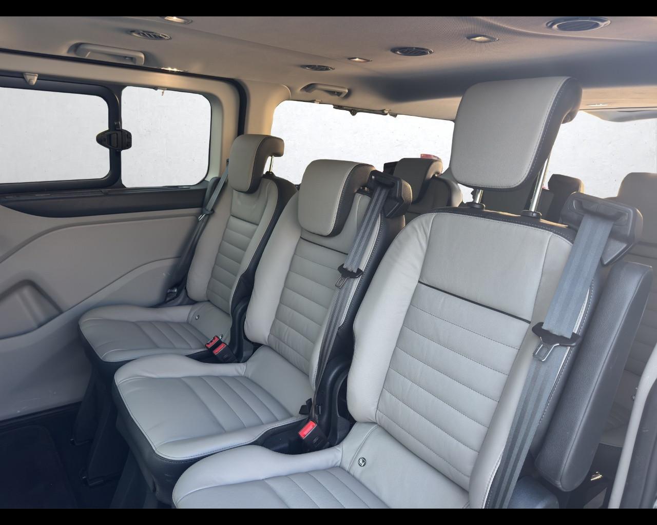 FORD Tourneo Custom trasp. disabili 6+1 TDCi 130CV PL Trend