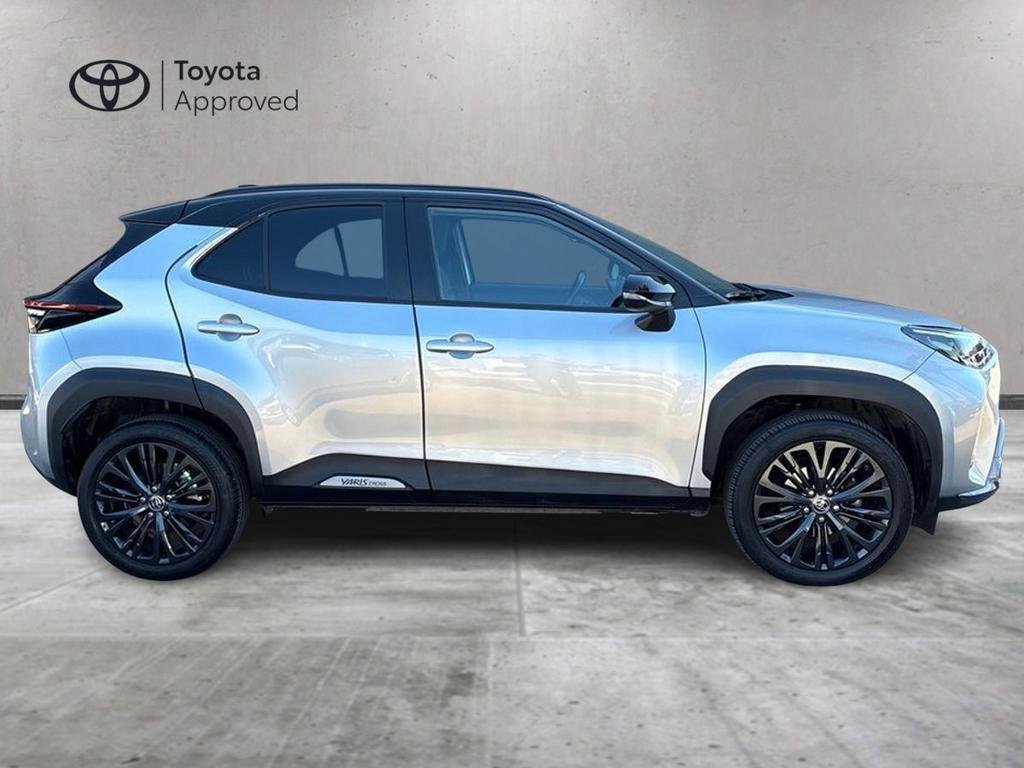 Toyota Yaris Cross 1.5h Adventure fwd 116cv e-cvt