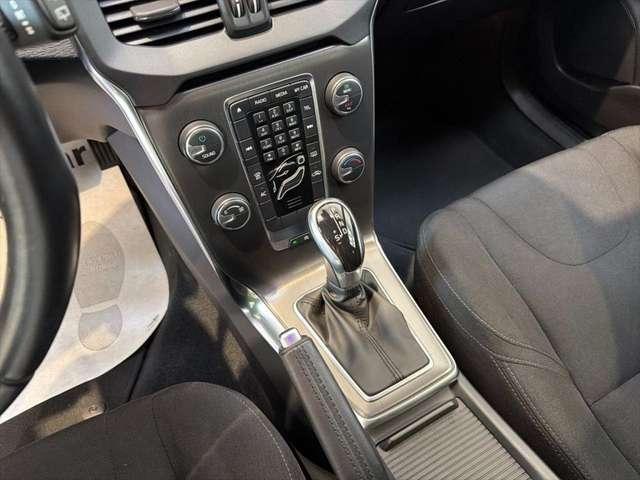 Volvo V40 D2 1.6 Powershift Summum