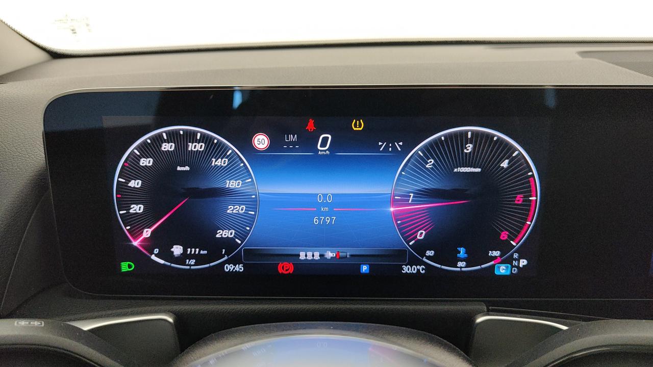 Mercedes-Benz GLB 180 d Advanced auto