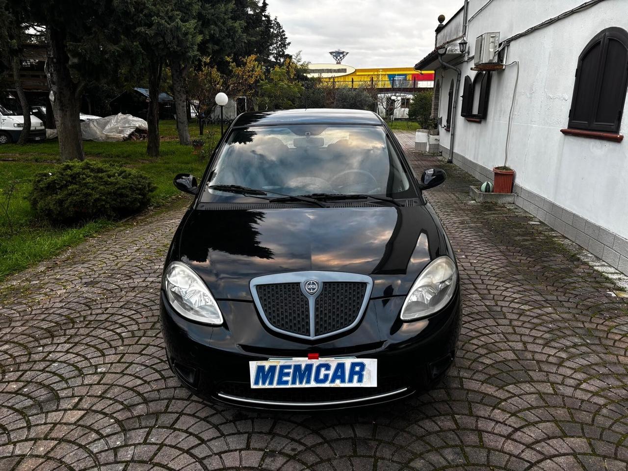Lancia Ypsilon 1.3 MJT 75 CV Platino IDONEA PER NEOPATENTATI PERMUTABILE