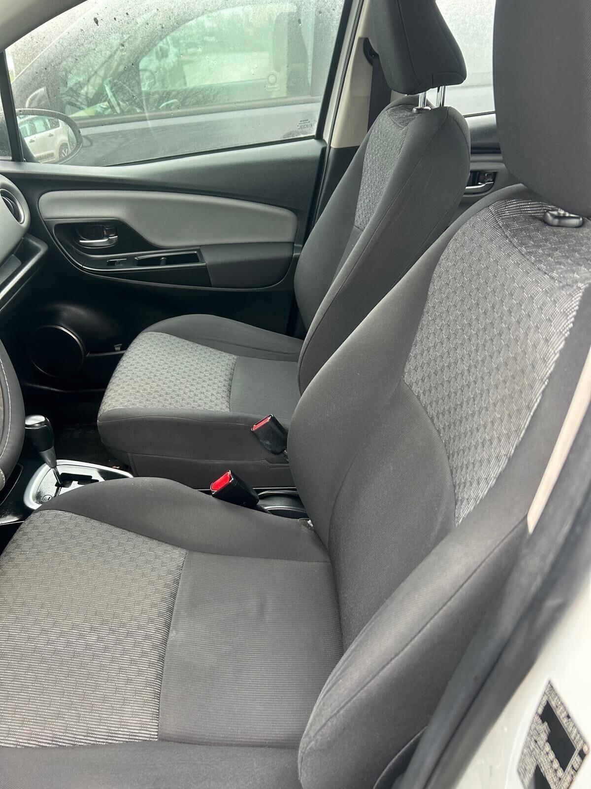 Toyota Yaris 1.5 Hybrid 5 porte Cool OK NEO PATENTATI