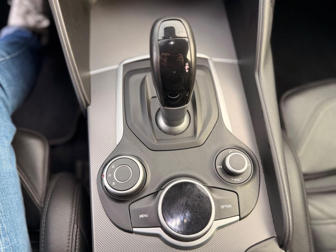 Alfa Romeo Giulia Veloce 2.2 Turbo #8037