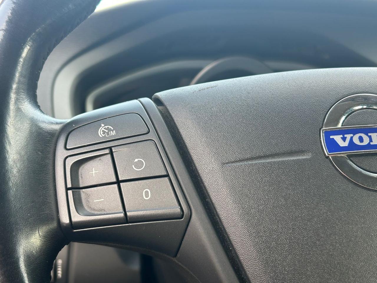 Volvo V40 Kinetic 2.0 D3 #9721