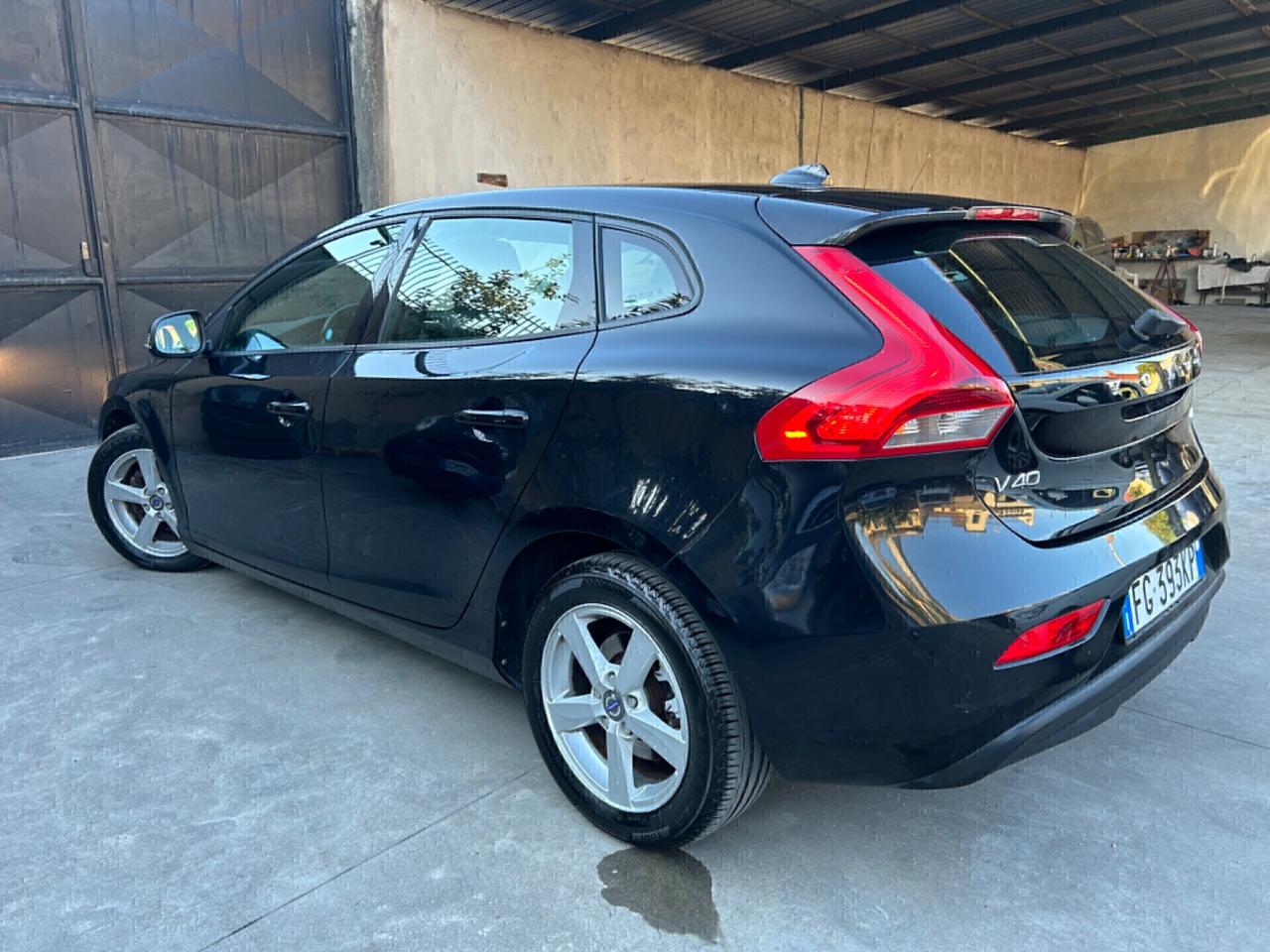 Volvo V40 D2 1.6D 114cv