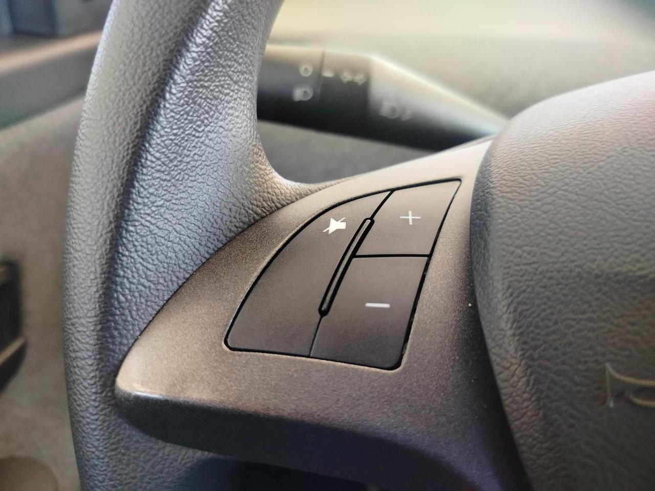 Lancia Ypsilon 1.0 firefly hybrid Silver s&s 70cv