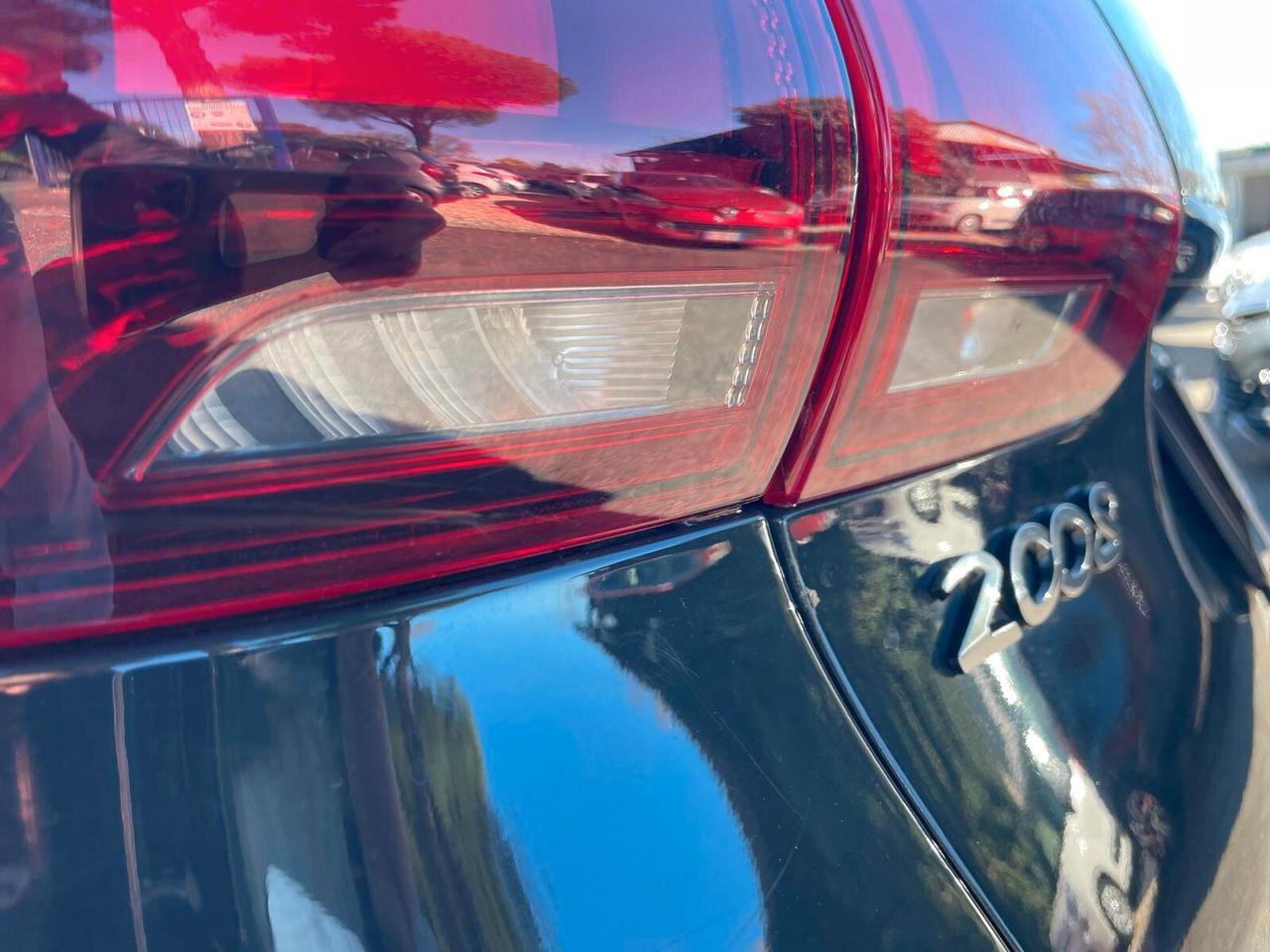 Peugeot 2008 BlueHDi 100 Black Matt